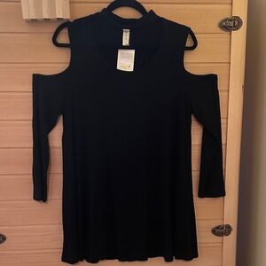 mittoshop Black Cold-Shoulder Long Sleeve Top